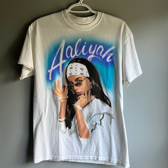 Men’s Oversized Aaliyah T Shirt - Picture 1 of 2